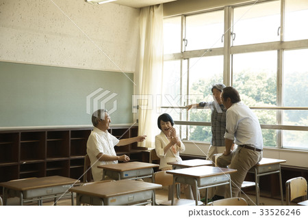 Senior senior school visit 33526246