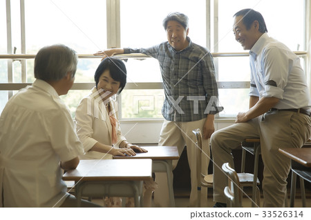 高級高中訪問 高級高中訪問 33526314