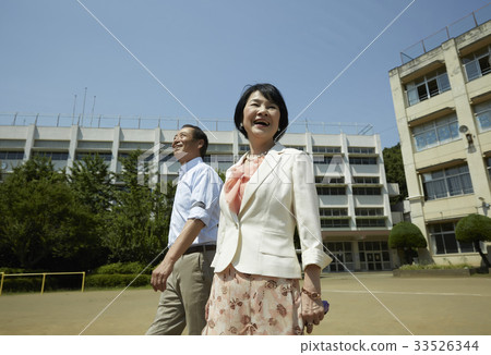 Senior senior school visit 33526344