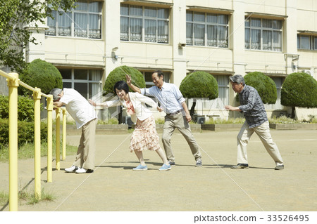 在母校玩的高級 33526495