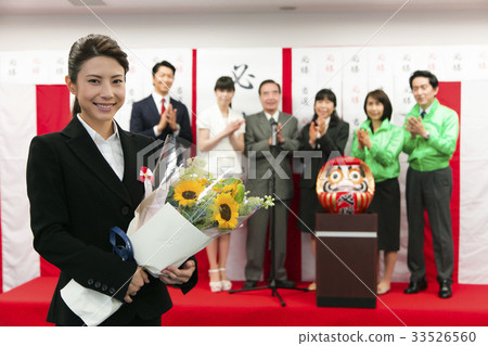 選舉贏得政客女人選舉辦公室選舉活動肖像 選舉贏得政客女人選舉辦公室選舉活動肖像 33526560