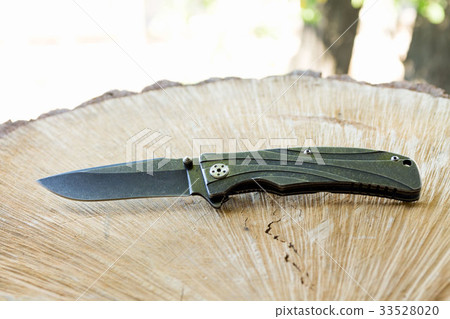 Knife. Black. Knife. Black. 33528020