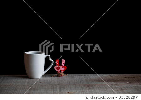 cups on the old wood. 33528297