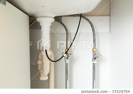 Drainage piping in the bathroom 33528704