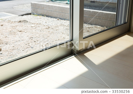 A window A window 33530256