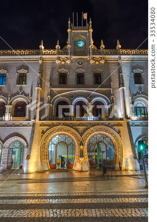 Train station - Lisbon Portugal 33534080