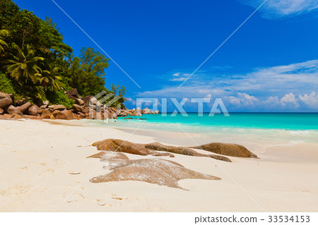 Beach Georgette at island Praslin - Seychelles Beach Georgette at island Praslin - Seychelles 33534153