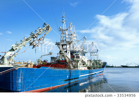 海上釣魚船 33534956