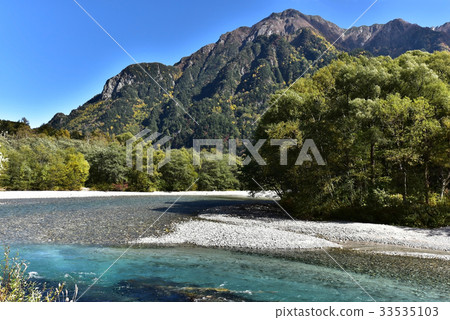 Azusagawa and Mt. Rokuzan 33535103