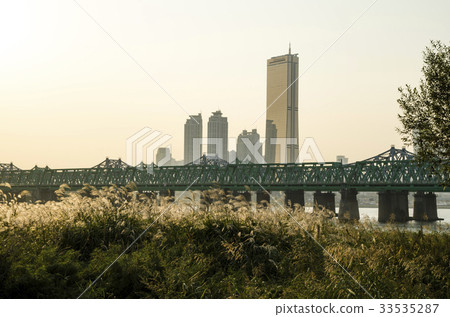 Hangang River Bridge Hangang River Bridge 33535287