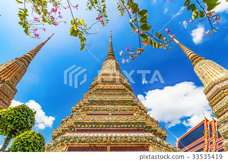 曼谷，Wat Pho，開花的菩薩菩薩寺廟 33535419