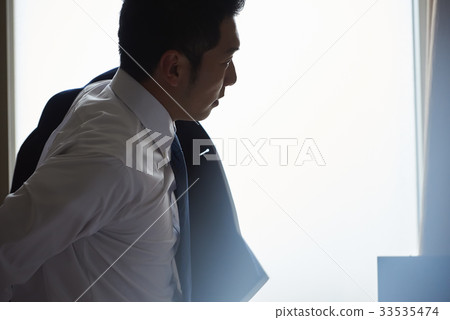 Businessman who makes dressing 33535474