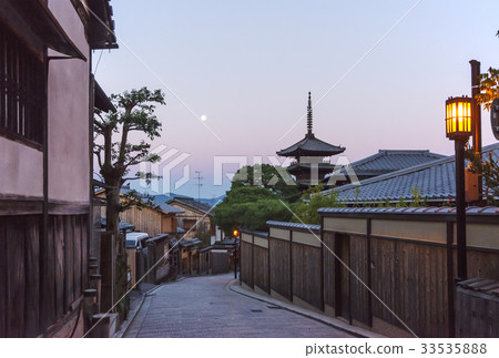Kyoto Yasaka Tower Kyoto Sightseeing Kyoto Image 33535888