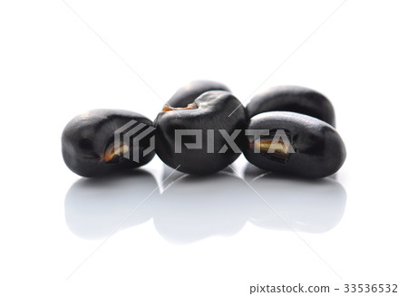 Beans isolated on white background Beans isolated on white background 33536532