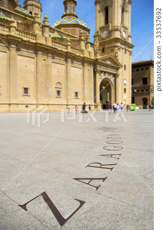 Plaza del Pilar square in Zaragoza, Spain 33537692
