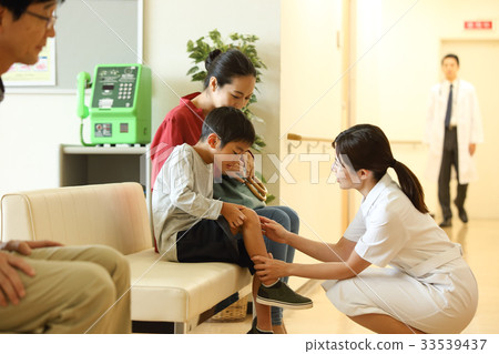Nurse and boy Nurse and boy 33539437