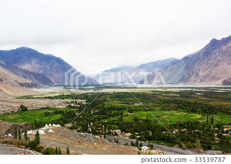 Natural landscape in Nubra valley Natural landscape in Nubra valley 33539787