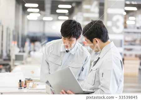 Logistics warehouse Working people Logistics warehouse Working people 33539845