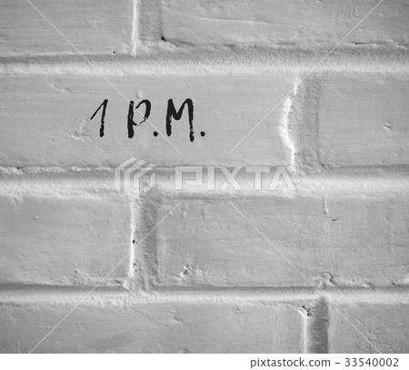 1 P.M. WRITTEN ON WHITE PLAIN BRICK WALL 1 P.M. WRITTEN ON WHITE PLAIN BRICK WALL 33540002