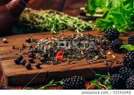 Green Tea with Blackberry, Mint and Thyme. Green Tea with Blackberry, Mint and Thyme. 33542048