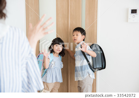 Parent-child portrait Parent-child portrait 33542072