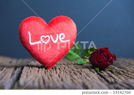 Red rose and heart Red rose and heart 33542700