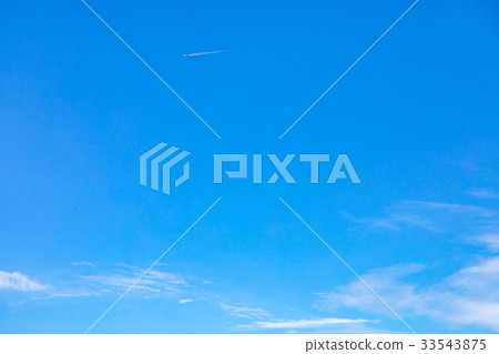 Midsummer sky Blue rainy sky cloud Copy space Wide copy space General-purpose sky 33543875