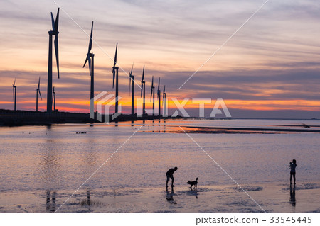 美麗的海景,台中台中著名的旅遊場景。 美麗的海景,台中台中著名的旅遊場景。 33545445
