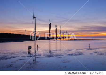 美麗的海景,台中台中著名的旅遊場景。 美麗的海景,台中台中著名的旅遊場景。 33545446