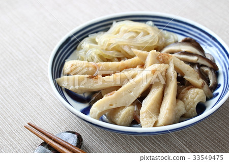 Simmered bamboo shoots 33549475