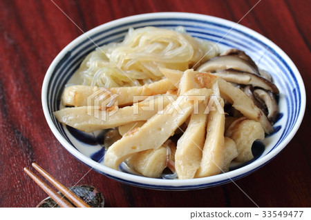 Simmered bamboo shoots 33549477