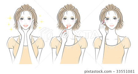 Woman doing make-up 33551081