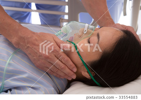 Medical emergency hospital 33554883