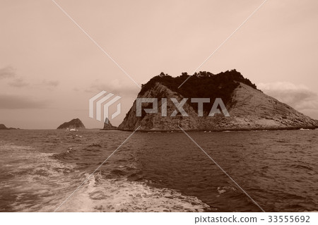 Moon Island, Seogwipo, Jeju Island Moon Island, Seogwipo, Jeju Island 33555692