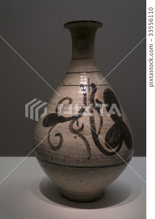 青銅佛教莫蘭圖案瓶（15-16世紀），韓國國立博物館，龍山區，首爾 33556110