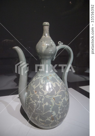 Goryeo Celadon, National Museum of Korea, Yongsan-gu, Seoul Goryeo Celadon, National Museum of Korea, Yongsan-gu, Seoul 33556392