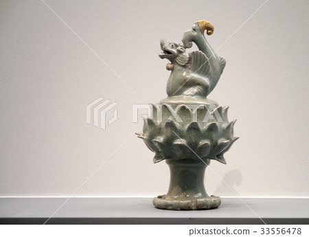 Goryeo Celadon, National Museum of Korea, Yongsan-gu, Seoul Goryeo Celadon, National Museum of Korea, Yongsan-gu, Seoul 33556478