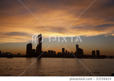 首爾漢江永登浦區汝矣島63號樓 33556824