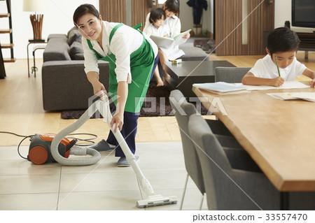 管家和家庭放鬆 33557470