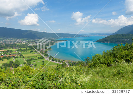 View of the Annecy lake 33559727