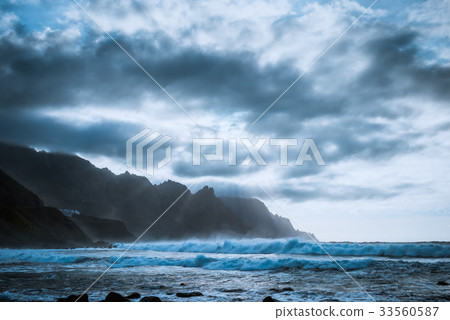 Sunset over ocean Tenerife Sunset over ocean Tenerife 33560587