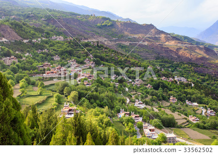 Danba Tibetan Village at Sichuan, China 33562502