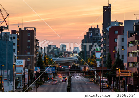 Highway and cityscape just before sunrise, Route 246 Yoga 2 33563554