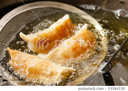 fried gyoza	 33564150