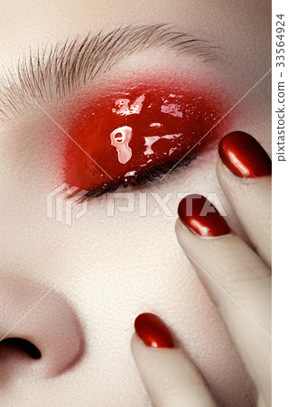 Beauty and makeup. Spa girl 33564924