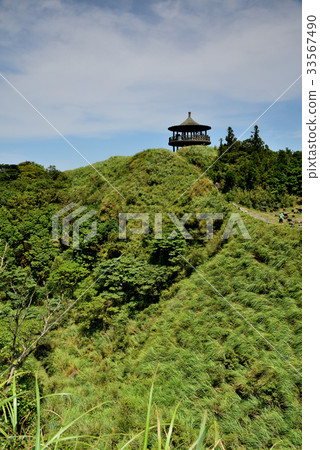 風景 臺灣 陽明山 山 涼亭 亭台 亭子 觀景台 天空 藍天 雲 晴朗 樹 休閒活動 戶外活動 台北 33567490