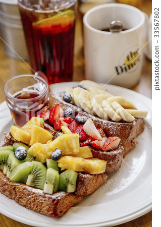 fruit and coffee 33567802