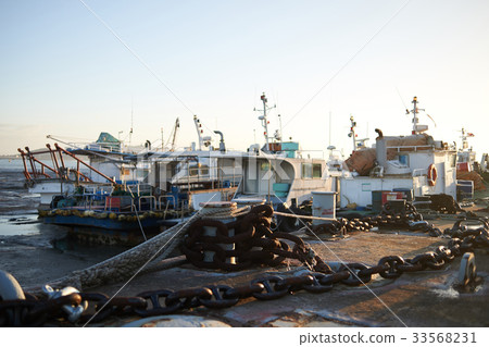 Gunsan Port, Gunsan City, Jeonbuk, Korea 33568231