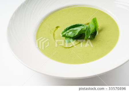 green cream soup green cream soup 33570896