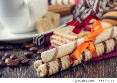 Biscuits on table 33572947
